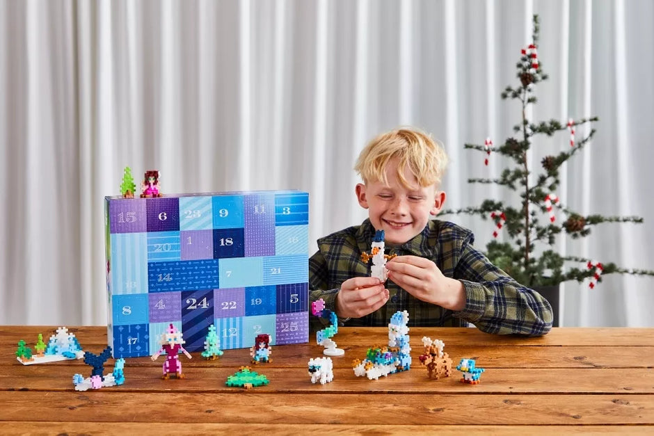 Plus Plus konstruktorius, Advento kalendorius, Kalėdų Senelio nuotykiai po Šiaurės pašvaiste