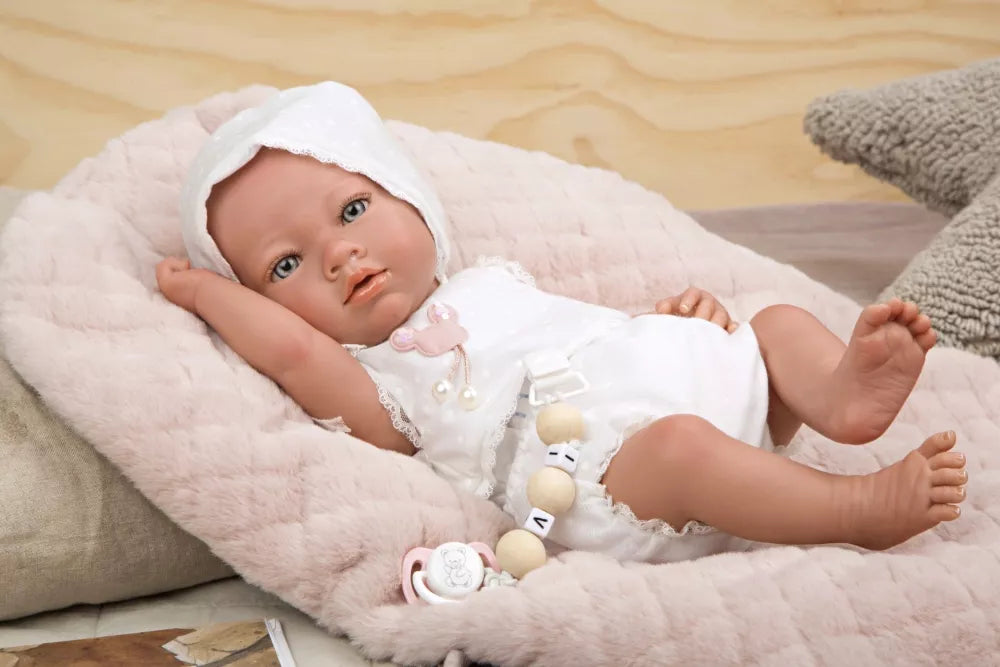 Reborn lėlytė baltais rūbeliais, mergaitė, 38 cm